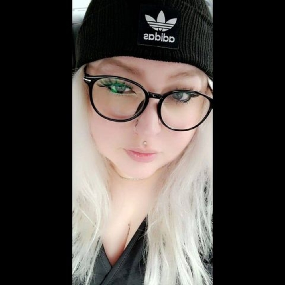 Meet your Posher, Amber